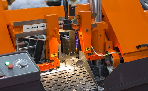 潜江经济开发区龙门带锯床具备哪些优点？